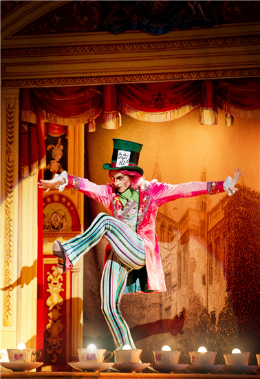 Mad Hatter dancing