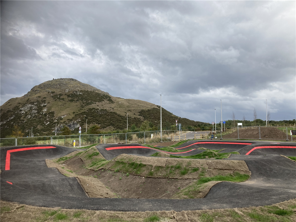 NB pump track